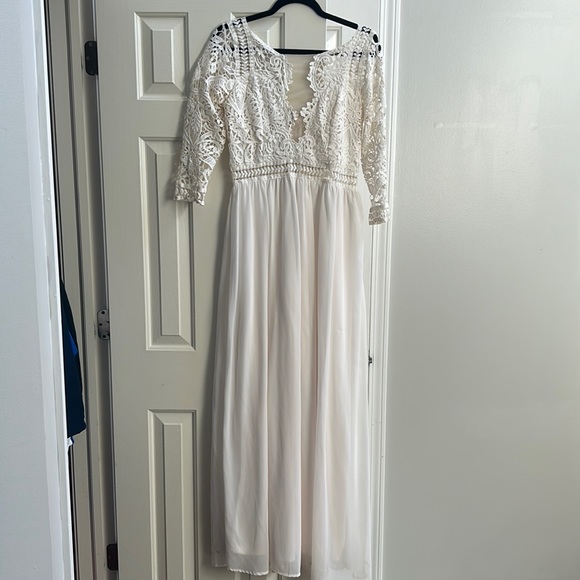 Dresses & Skirts - Cream Lace Maxi Dress